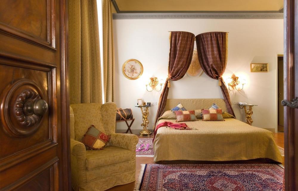 Palazzo Magnani Feroni, - Residenza D'epoca 3* Firenze
